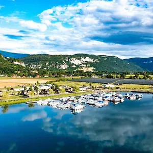  Lodge Les De La Viarhôna / Cabane-spa France