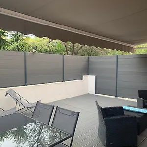 Grande Terrasse Emplacement Au A 1 Minute De La A Pieds Apartment